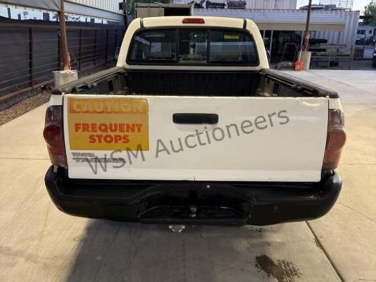 2012-toyota-tacoma-image-9