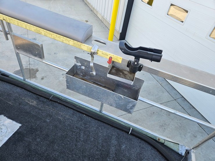 #22-•-clark-19'-flat-bottom-fishing-boat-image-26