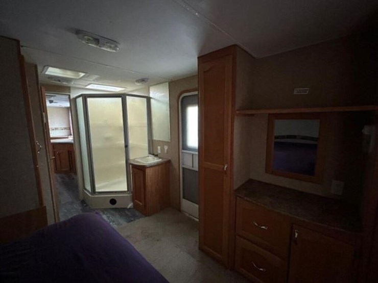 2010-gulf-stream-innsbruck-supreme-lodge-40tbs-t/a-image-67