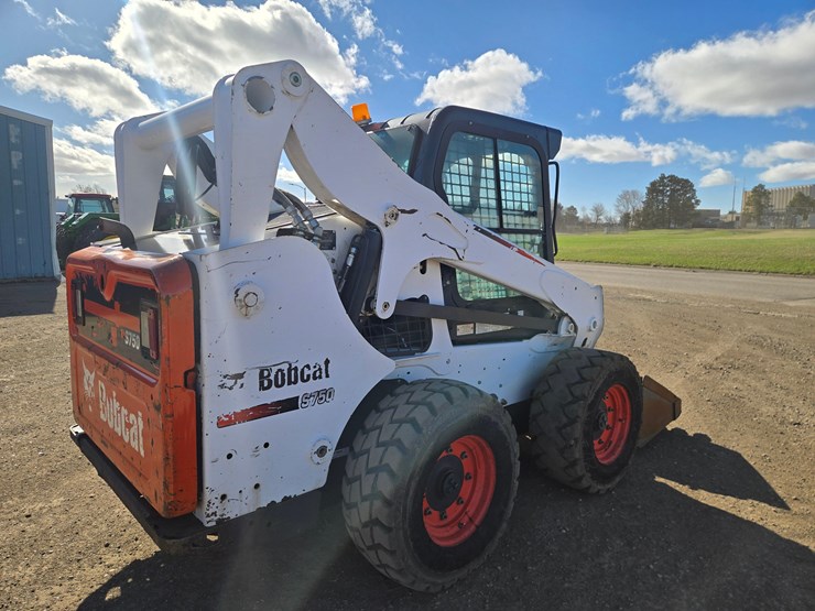 2013-bobcat-s750-image-5