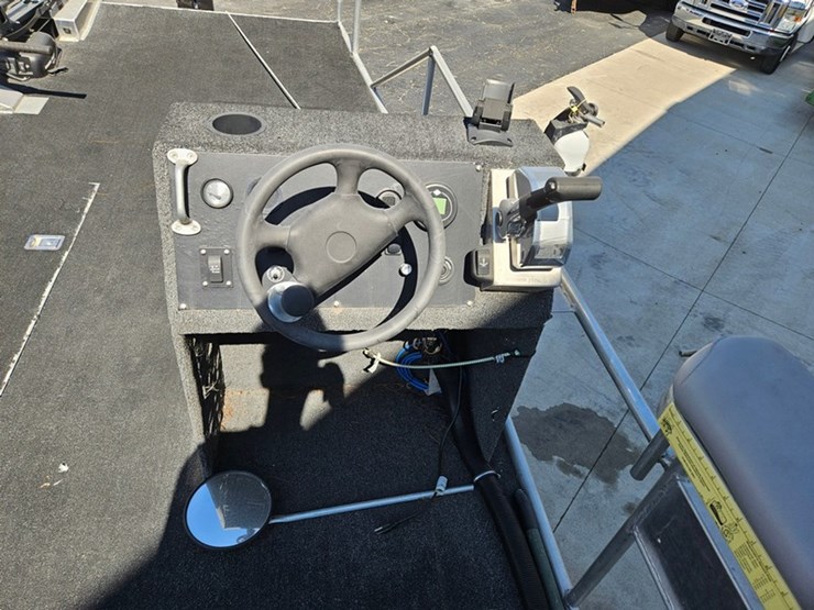 #22-•-clark-19'-flat-bottom-fishing-boat-image-28