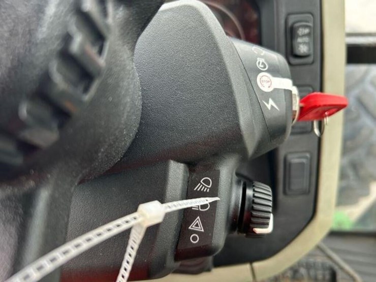 2016-john-deere-5085e-image-14