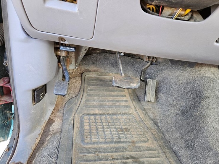 1996-ford-f150-image-25