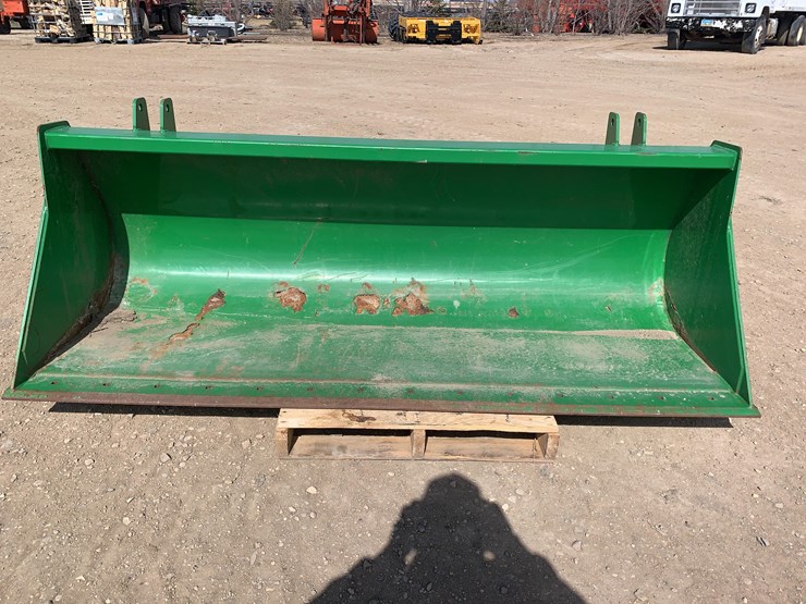 john-deere-7-ft.-bucket-image-2