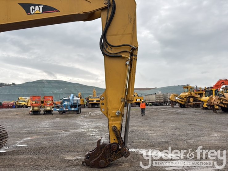 2005-caterpillar-330-image-15