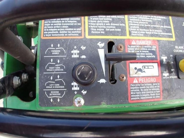 john-deere-636m-image-11