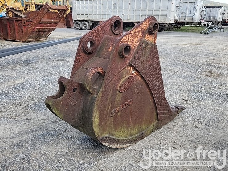 esco-24"-bucket,-3-1/2"-pin-image-3