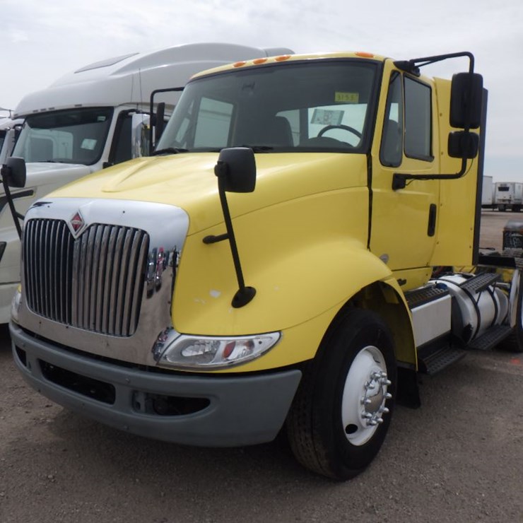 2016 INTERNATIONAL 8600