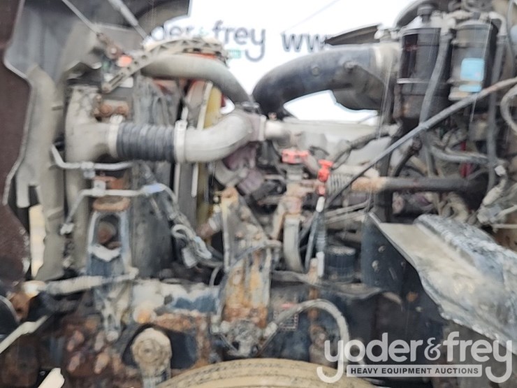 2010-mack-gu713-image-20