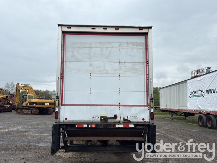 international-4700-image-12