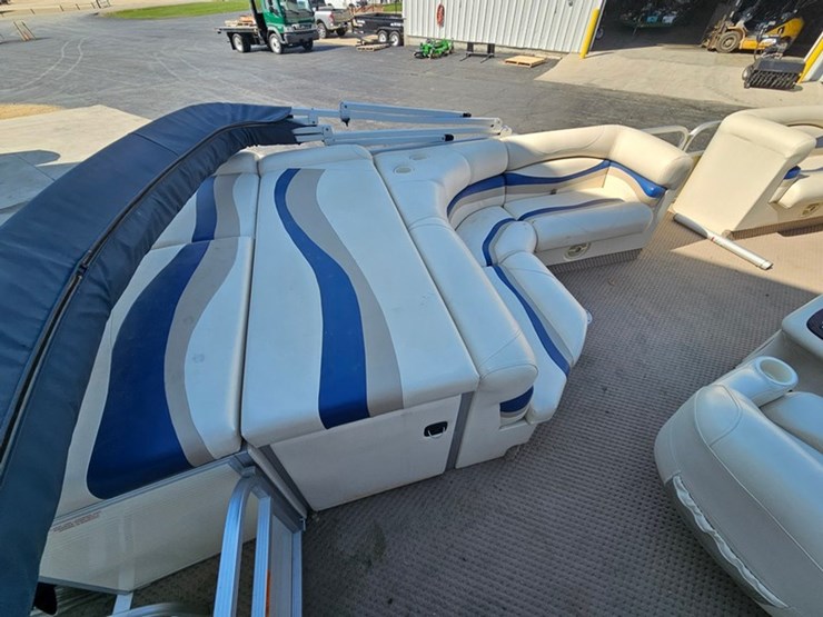 #21-•-bennington-2075rl-20'-pontoon-boat-image-26