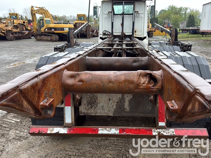 2015-western-star-4700sb-image-18