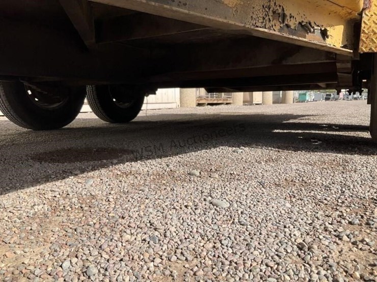 1998-butler-lt1017-equipment-trailer-image-12