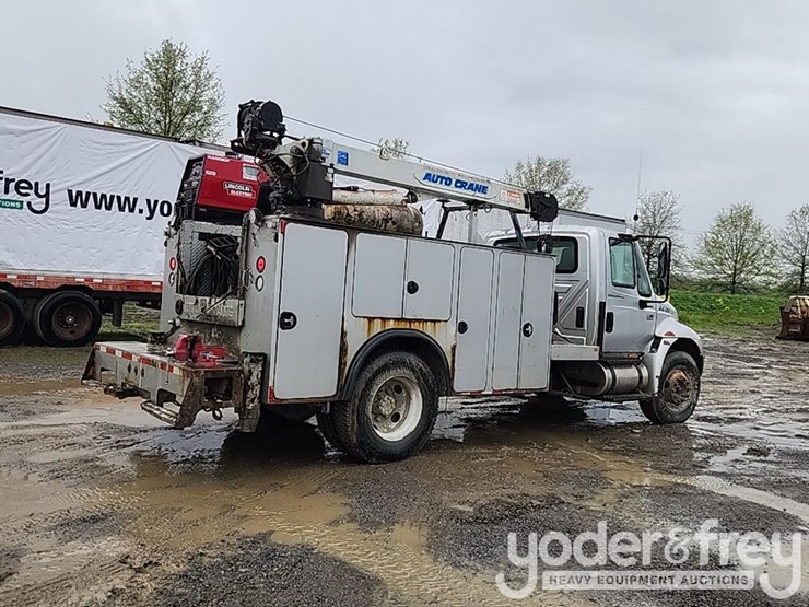 2005-international-durastar-4300-image-4