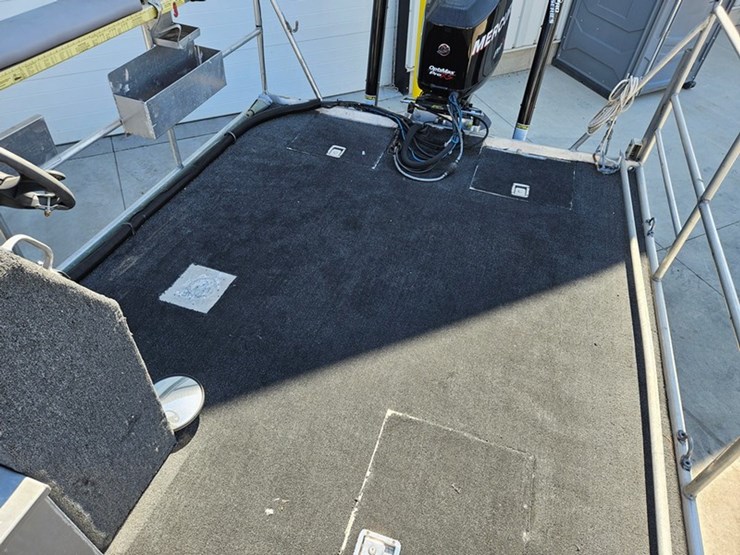 #22-•-clark-19'-flat-bottom-fishing-boat-image-45