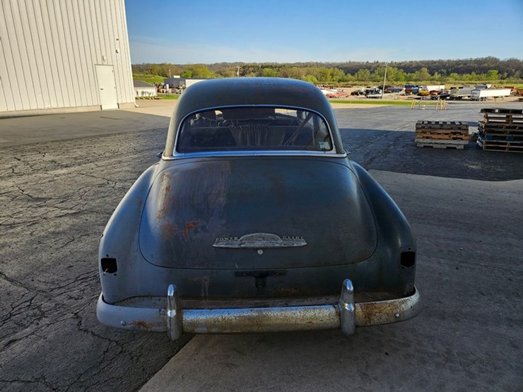 #33-•-1952-chevrolet-styleline-deluxe-sedan-image-4