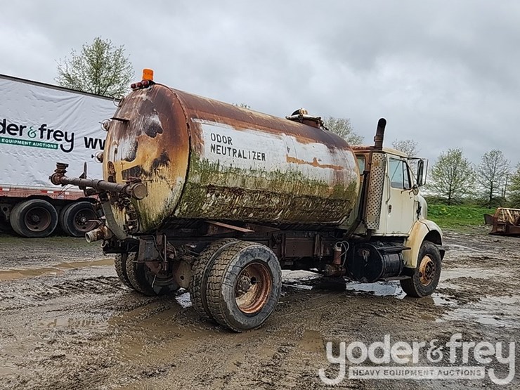 1989-international-7100-image-4