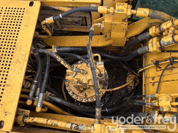 2005-caterpillar-330-image-29
