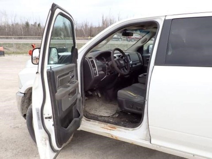 2018-ram-2500-hd-image-14