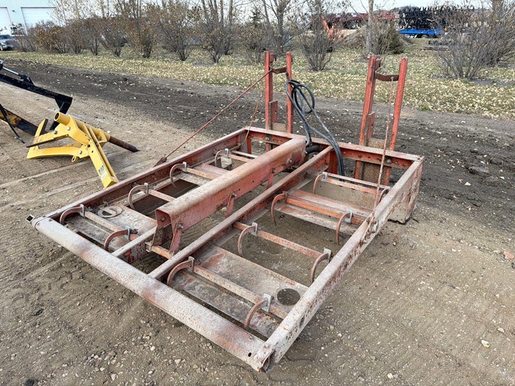 farmhand-square-bale-grabber-image-1
