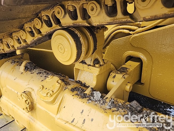 2004-caterpillar-d6n-lgp-image-21