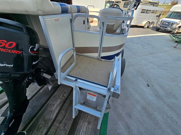 #21-•-bennington-2075rl-20'-pontoon-boat-image-29