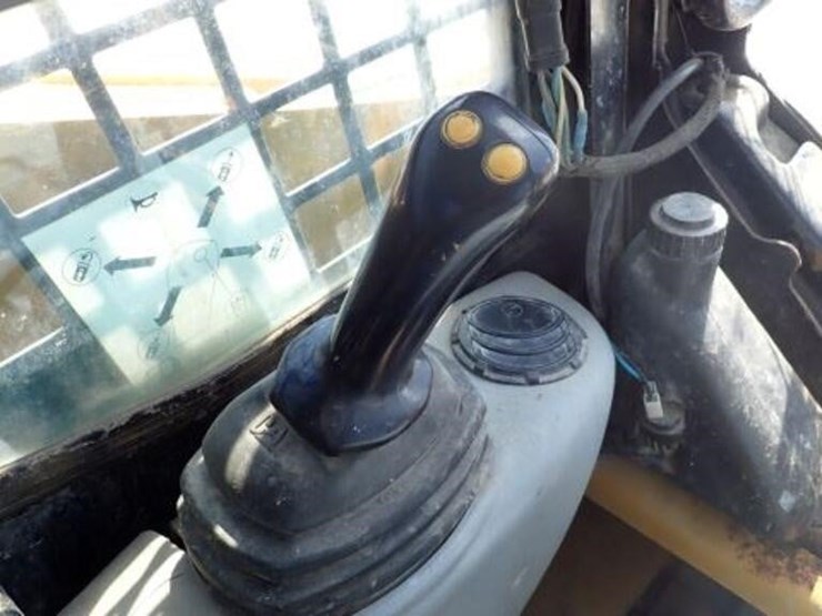 2009-caterpillar-232b-image-20