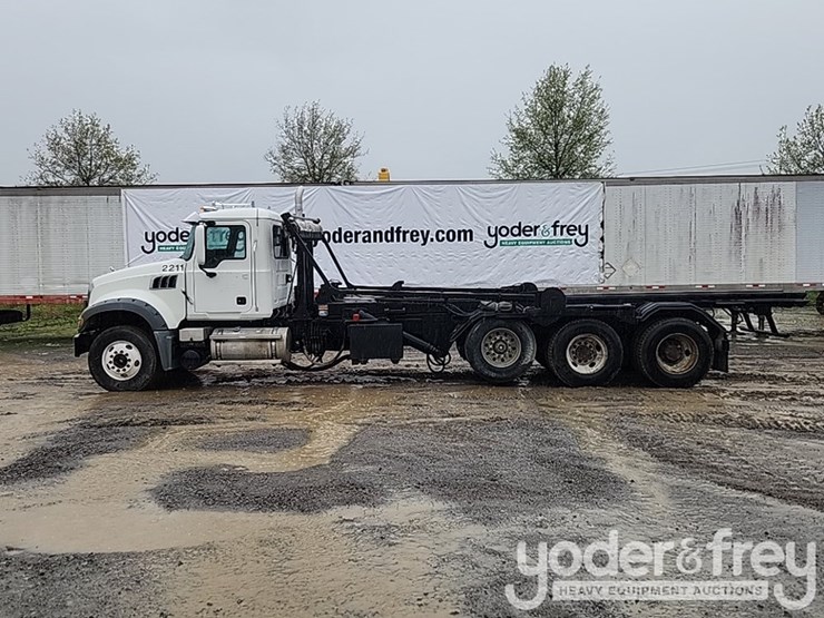 2010-mack-gu713-image-2