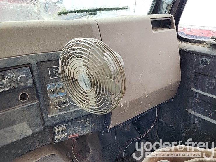 1989-international-7100-image-19