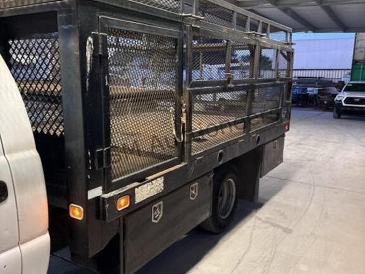 2006-chevrolet-silverado-3500-image-6