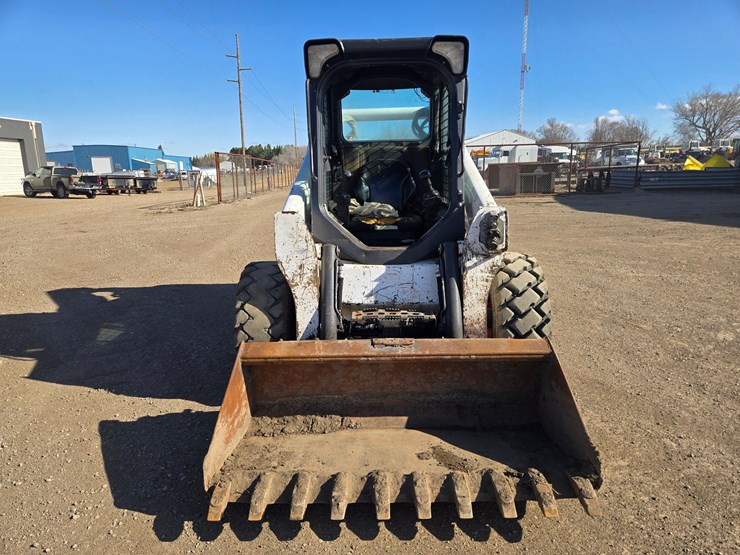 2013-bobcat-s750-image-7
