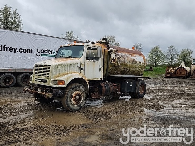 1989-international-7100-image-1