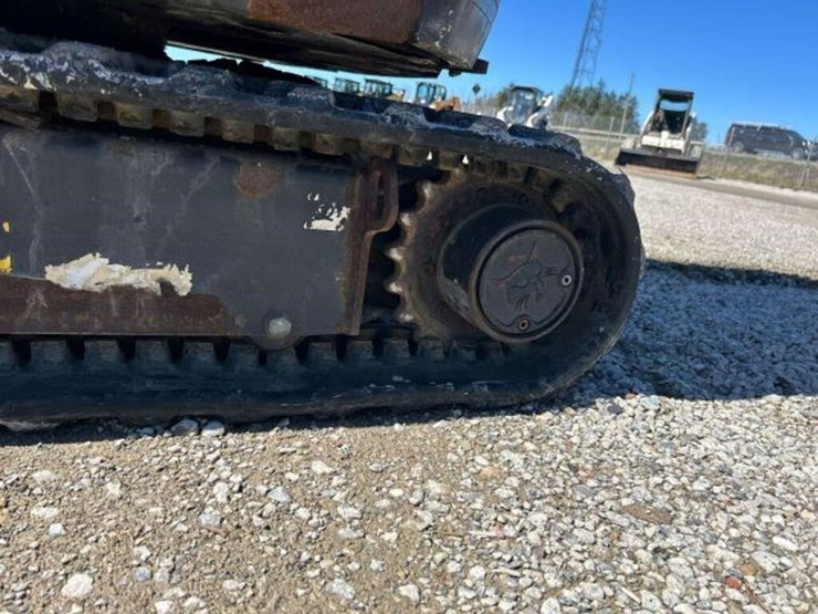 2020-bobcat-e20-image-29