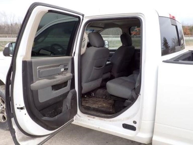 2018-ram-2500-hd-image-25