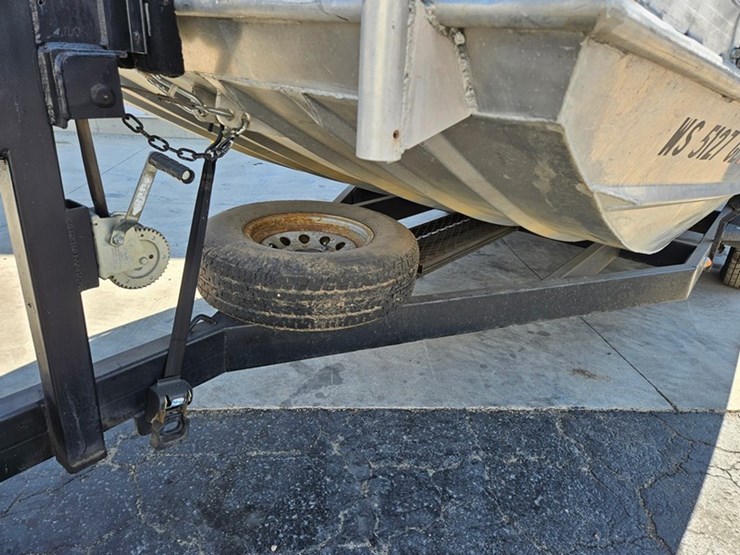 #22-•-clark-19'-flat-bottom-fishing-boat-image-51