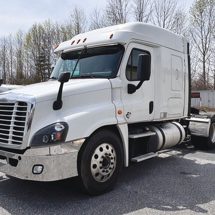 2019 FREIGHTLINER CASCADIA 125