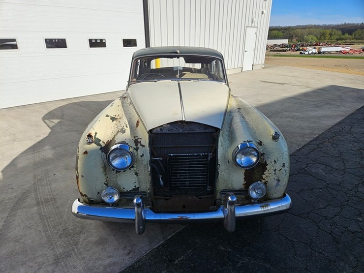 #35-•-rolls-royce-silver-cloud-sedan-image-8