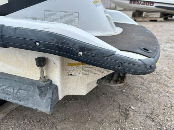 inoperable-1998-yamaha-wave-runner-gp760-pwc-yama2-image-43