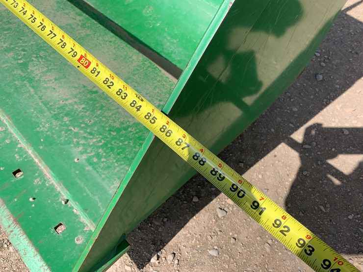 john-deere-7-ft.-bucket-image-9