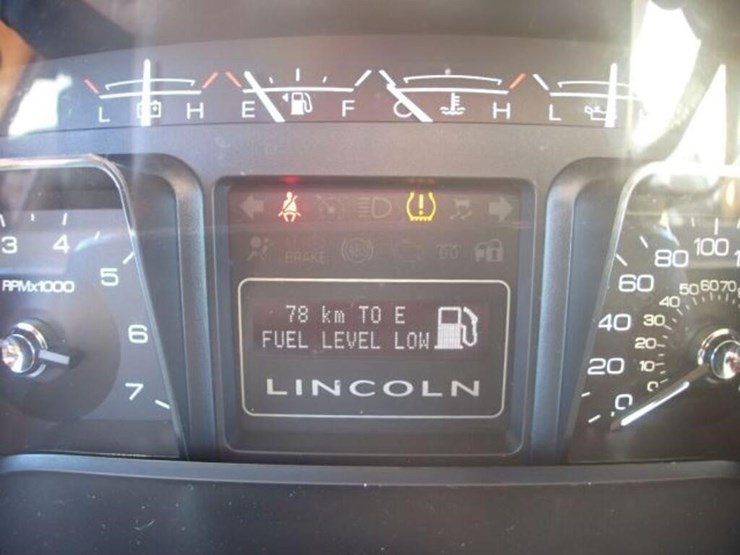 2009-lincoln-navigator-image-10