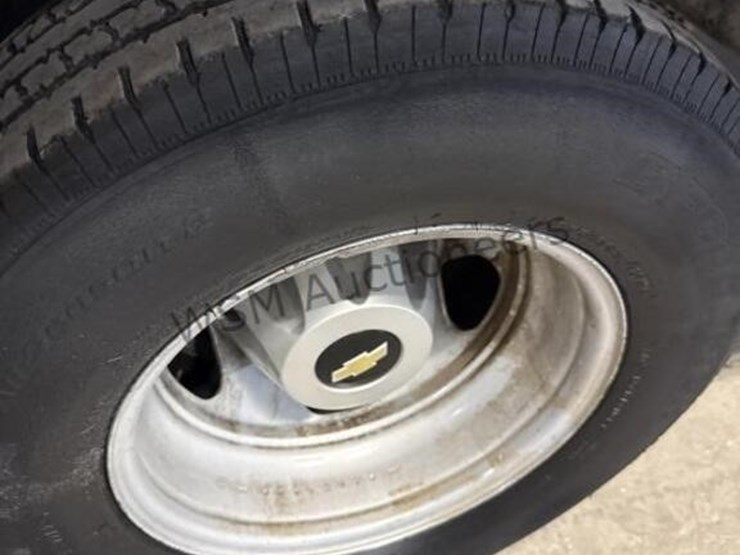 2012-chevrolet-silverado-3500-image-10