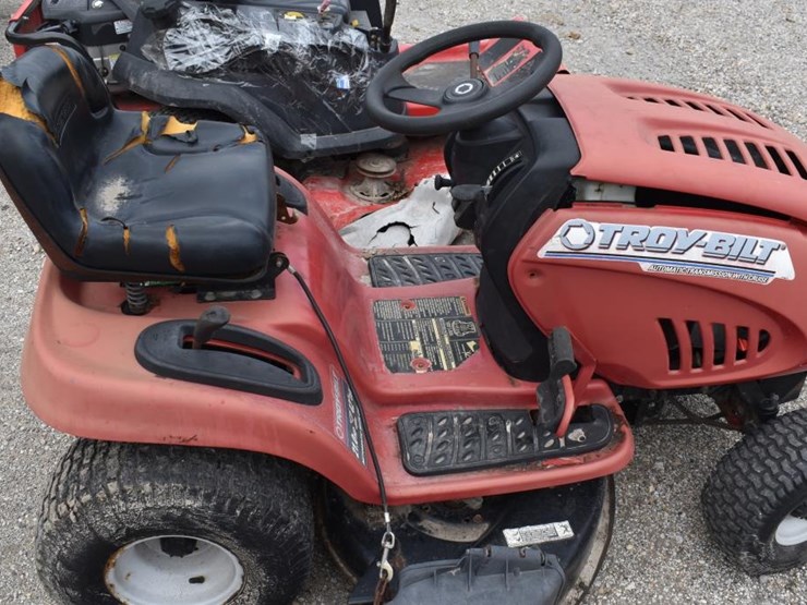 troy-bilt-super-bronco-image-4