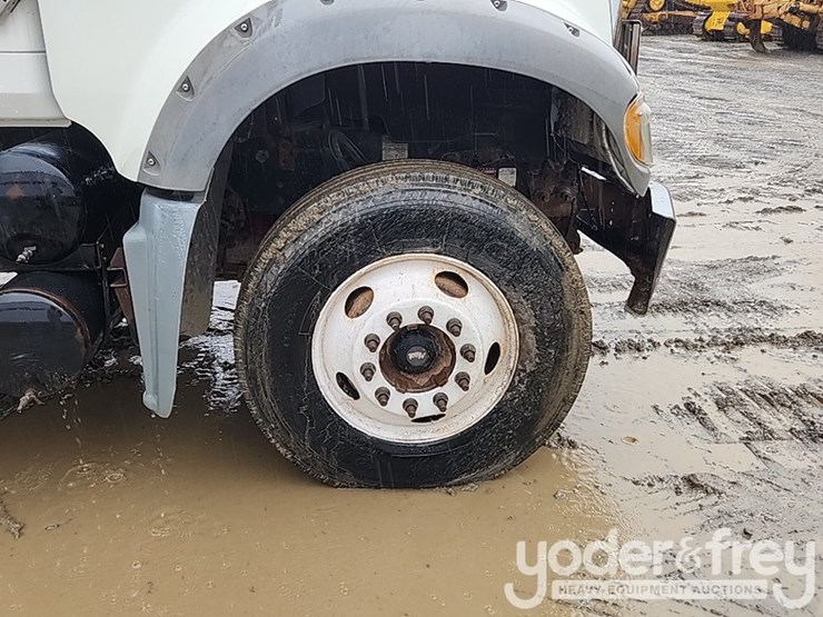 2010-mack-gu713-image-10