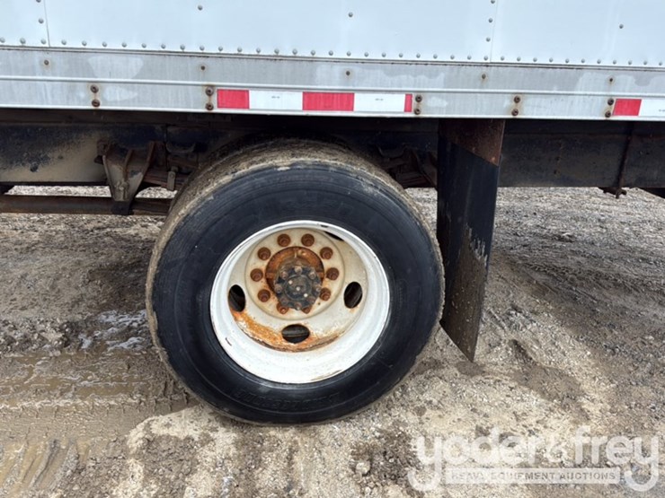 international-4700-image-11