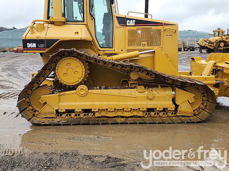 2004-caterpillar-d6n-lgp-image-7