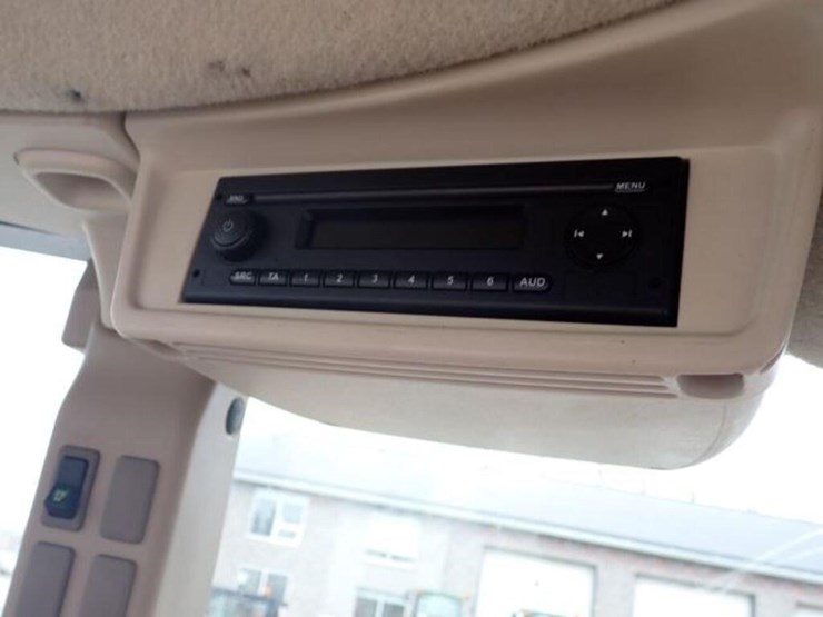 2016-john-deere-5085e-image-24