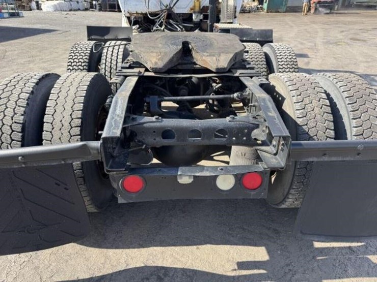 2004-international-8600-image-19