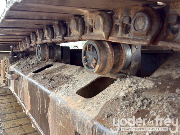 2005-caterpillar-330-image-10