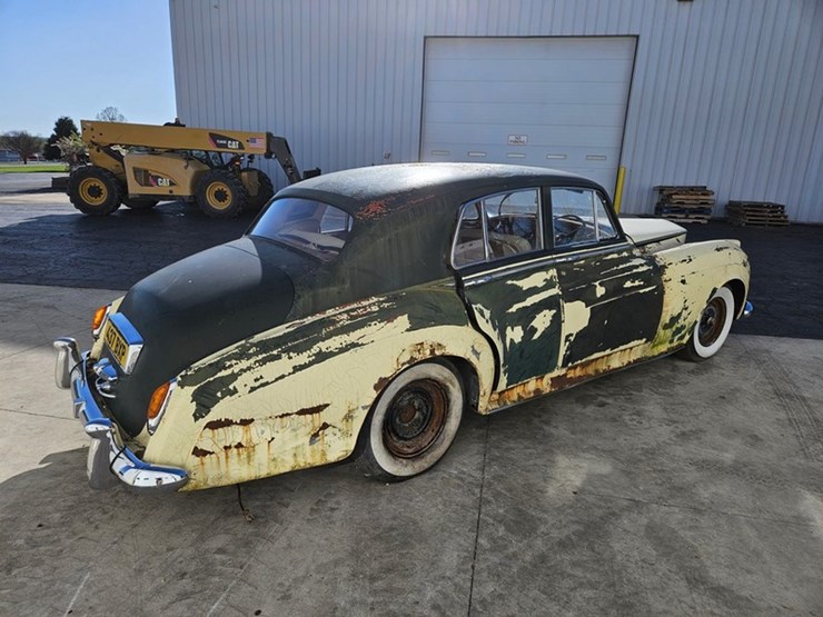 #35-•-rolls-royce-silver-cloud-sedan-image-5