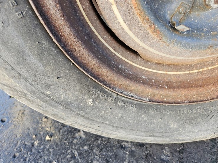 #33-•-1952-chevrolet-styleline-deluxe-sedan-image-46